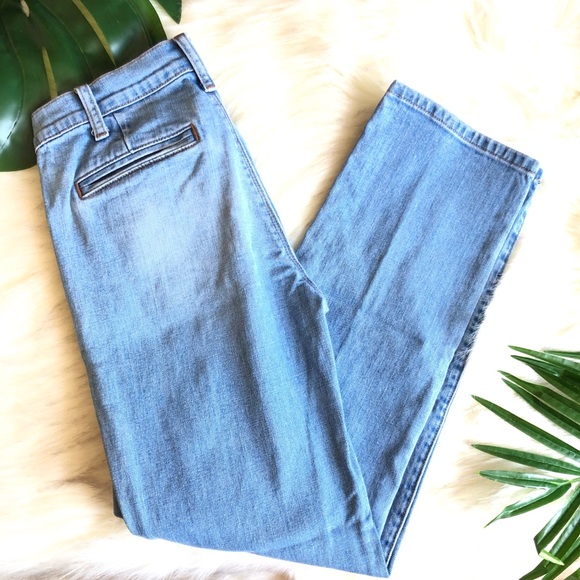 GAP Denim - Gap •1969 Mom Jeans•